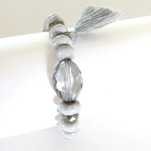 bracelet pompon