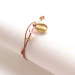 bracelet cauri