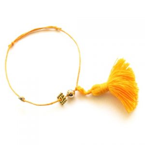 bracelet pompon