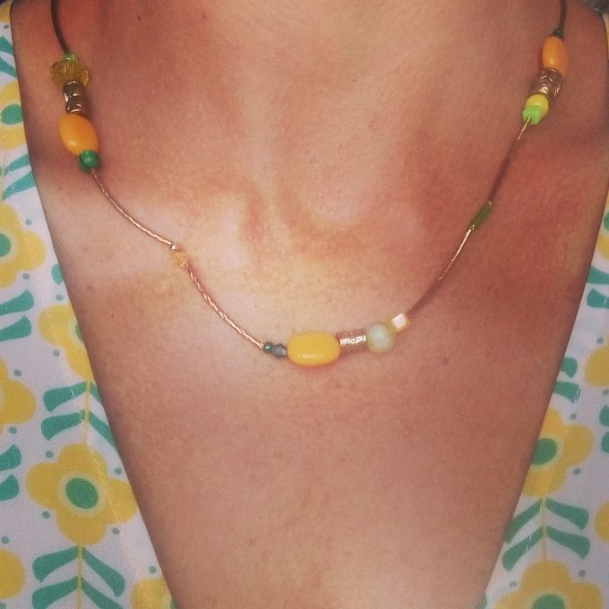 collier sur cou