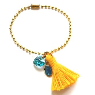 bracelet pompon