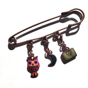 broche charm