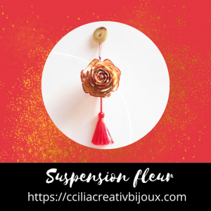 suspension fleur decorative