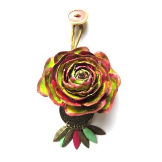 suspension fleur décorative